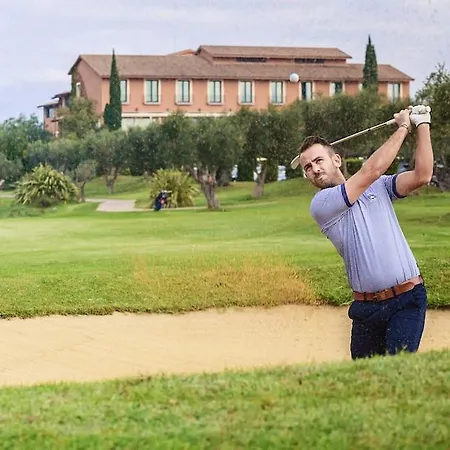 Wine & Golf Hotel