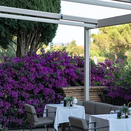 Wine & Golf Hotel