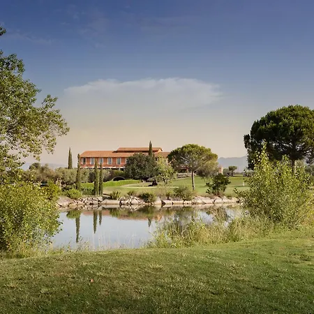 Wine & Golf Hotel
