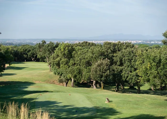 Wine & Golf فندق 5*