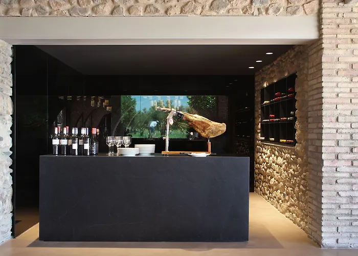 Wine & Golf فندق